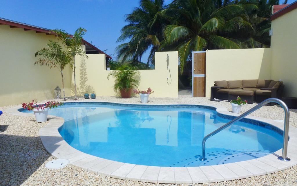 Bubali Gardens Lägenhet Palm Beach Rum bild